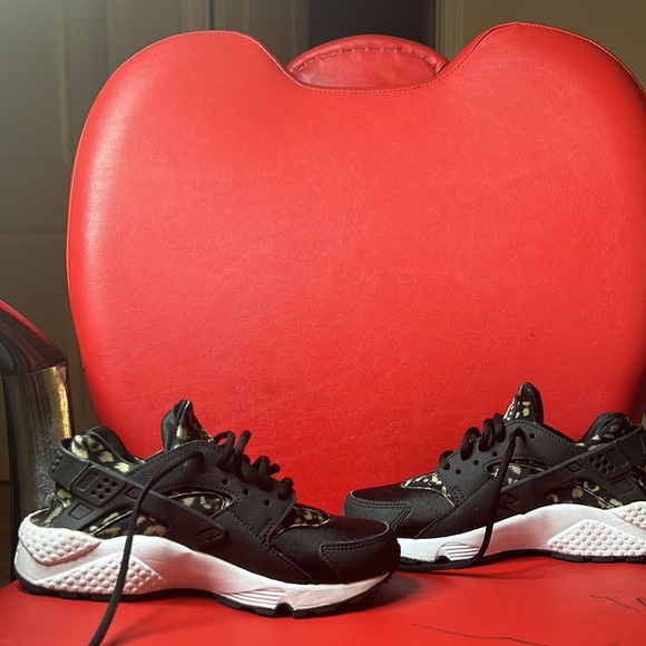 black and leopard Huarache - Picture 2 of 4